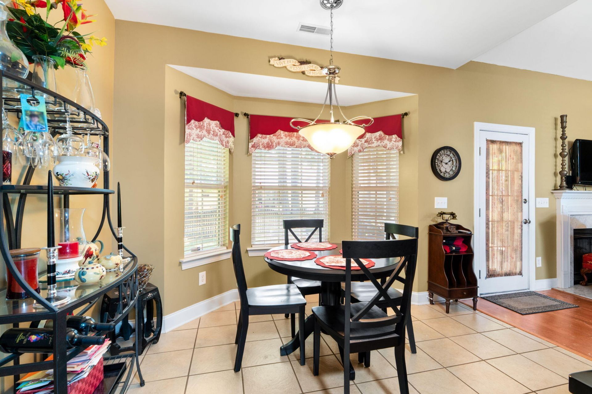 104 Long Cove Bend Photo 6