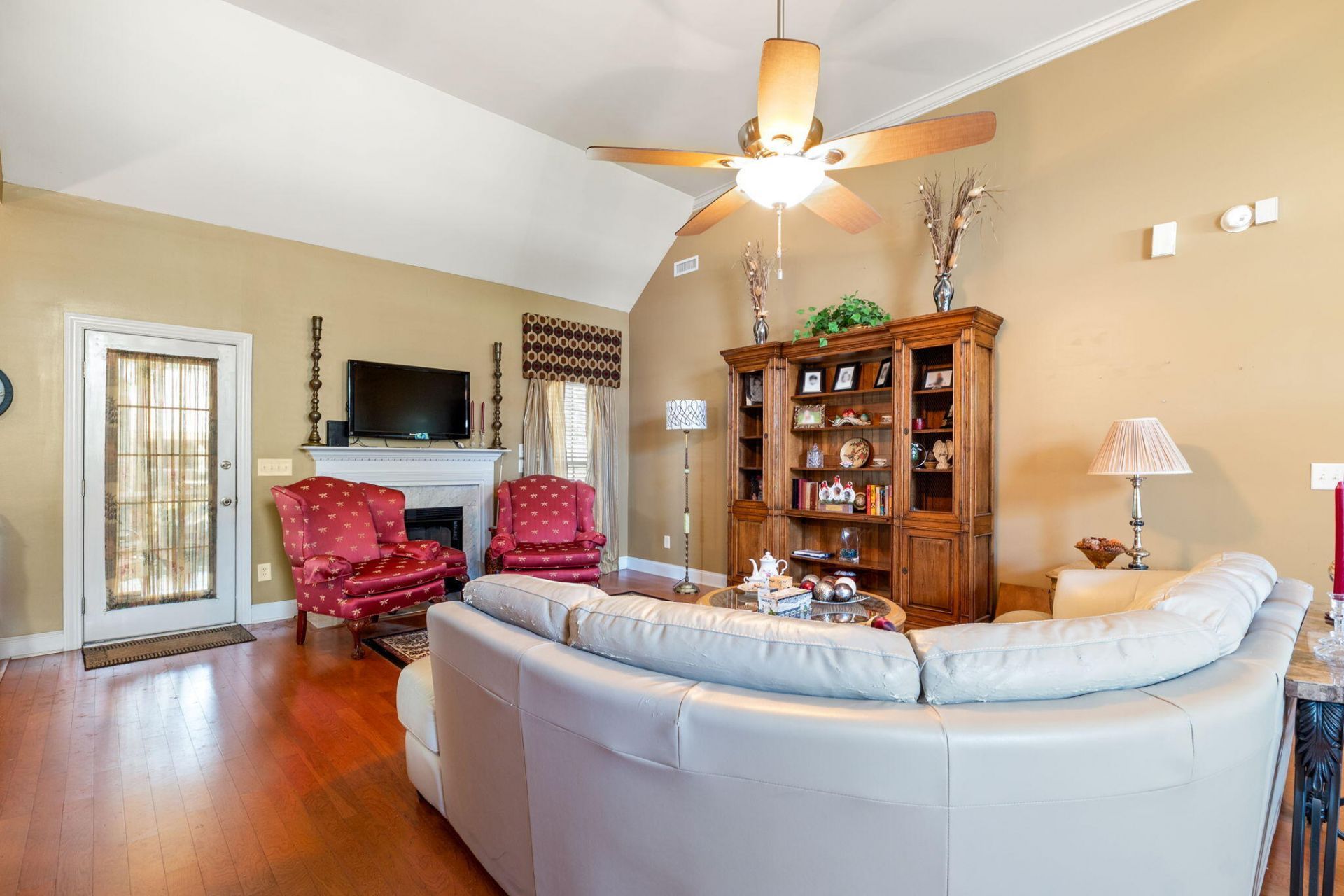 104 Long Cove Bend Photo 9