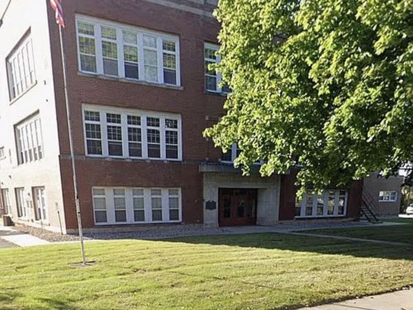 311 S Court Street , Unit 103, Crown Point, IN 46307