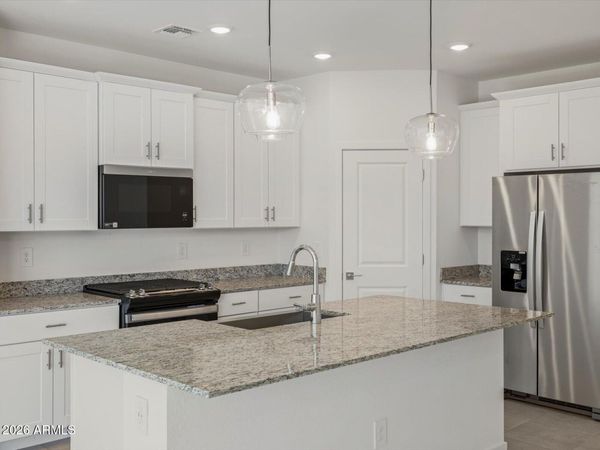 17650 W WOODLANDS Avenue, Goodyear, AZ 85338