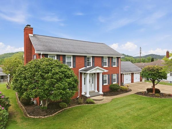 511 N 3rd Avenue, Paden City, WV 26159