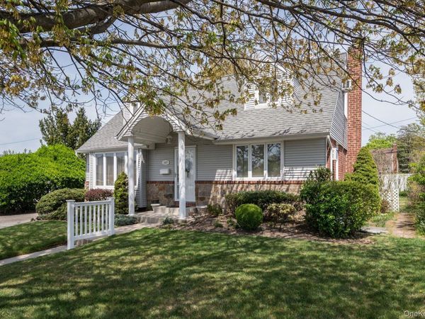 117 Betty Road , East Meadow, NY 11554