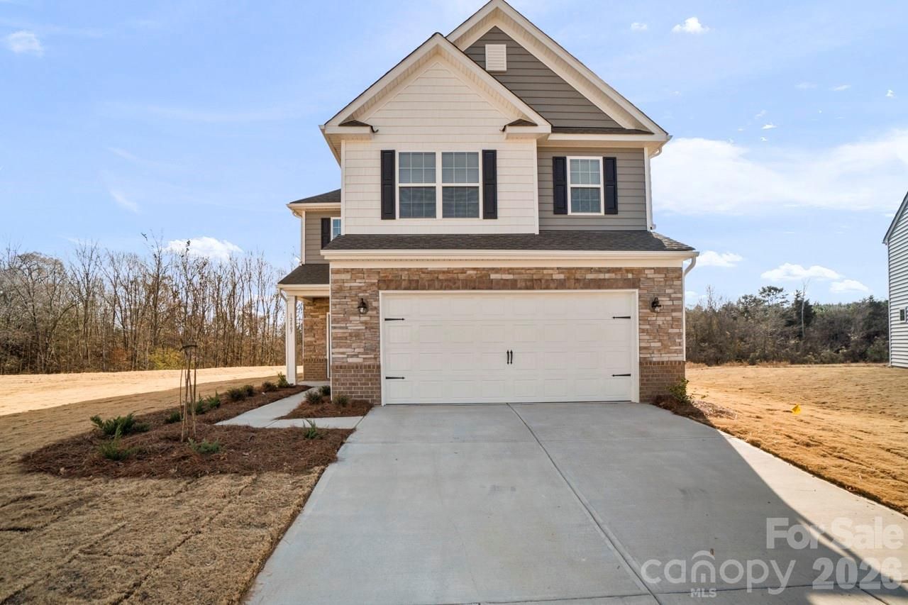 12807 Canterbury Castle Drive, Charlotte, NC 28273 Main Photo