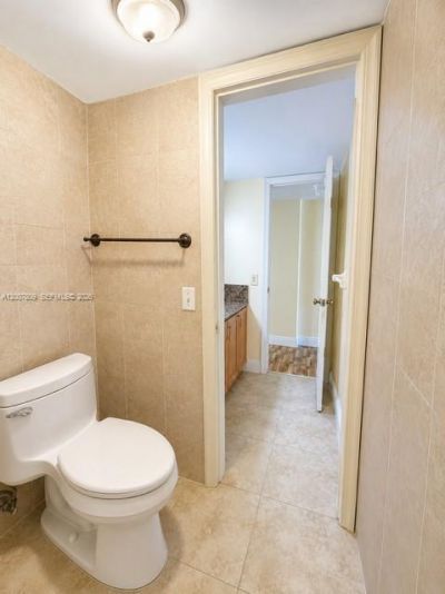 1910 W 56th St , Unit 3121B, Hialeah, FL 33012 Photo