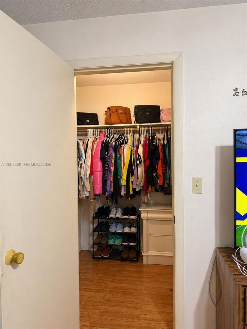 1910 W 56th St , Unit 3121B, Hialeah, FL 33012 Photo
