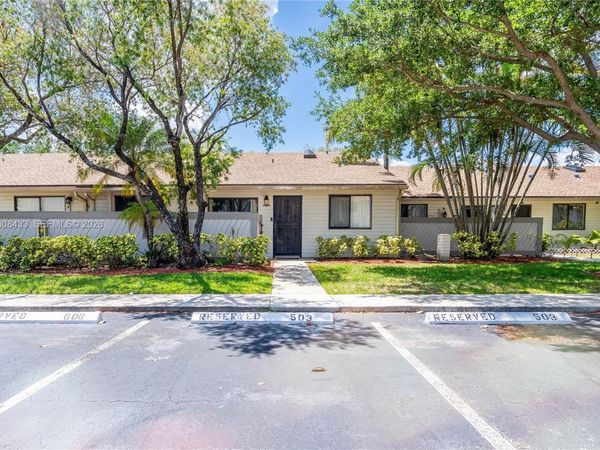 9804 NW 37th St , Unit 3E, Sunrise, FL 33351