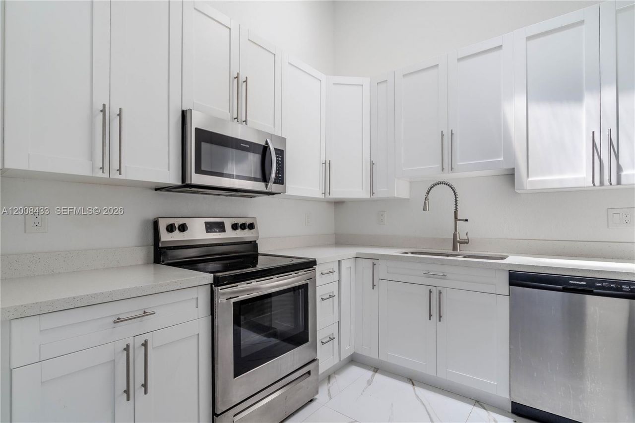 9804 NW 37th St , Unit 3E, Sunrise, FL 33351 Photo