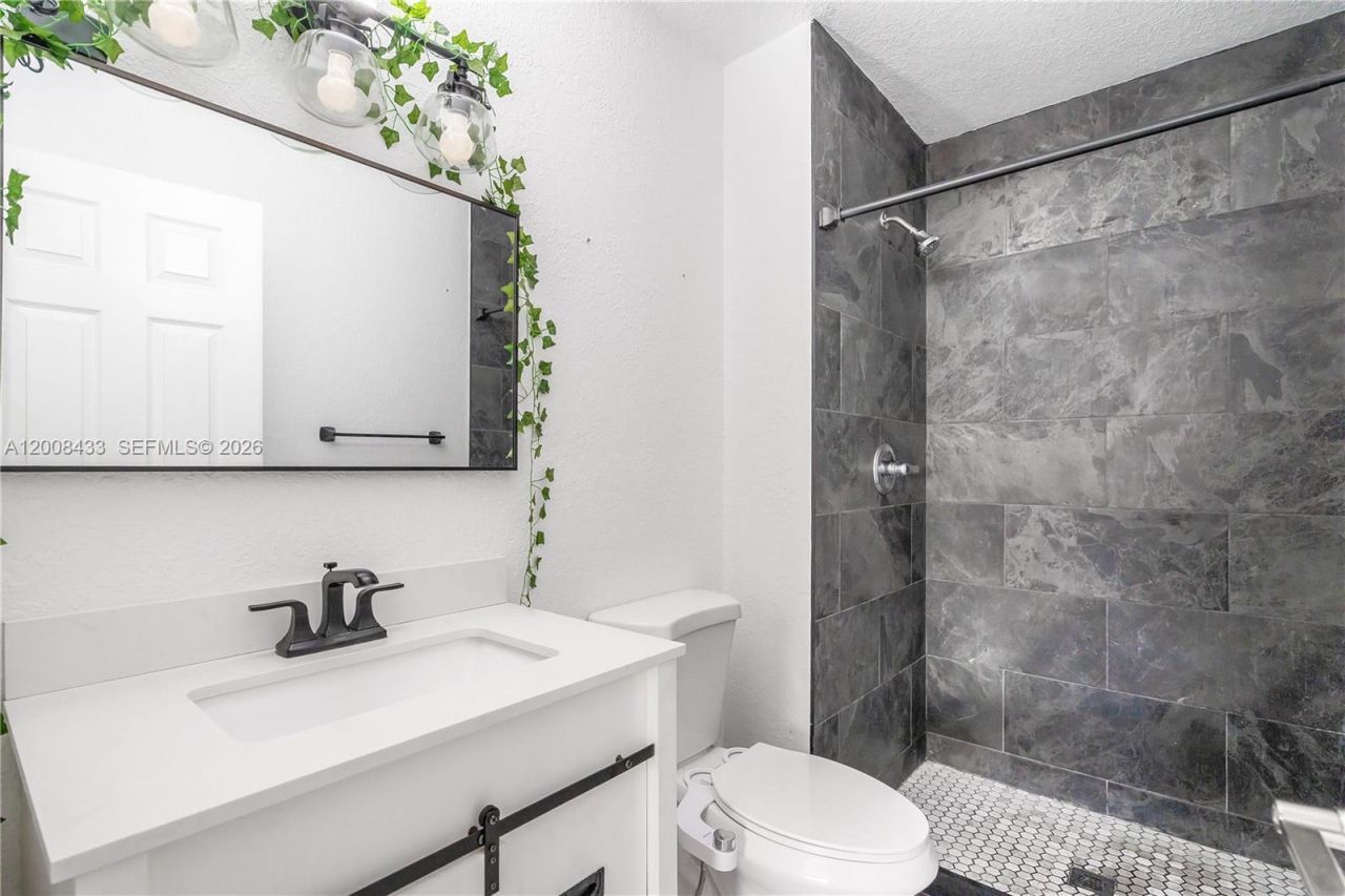 9804 NW 37th St , Unit 3E, Sunrise, FL 33351 Photo