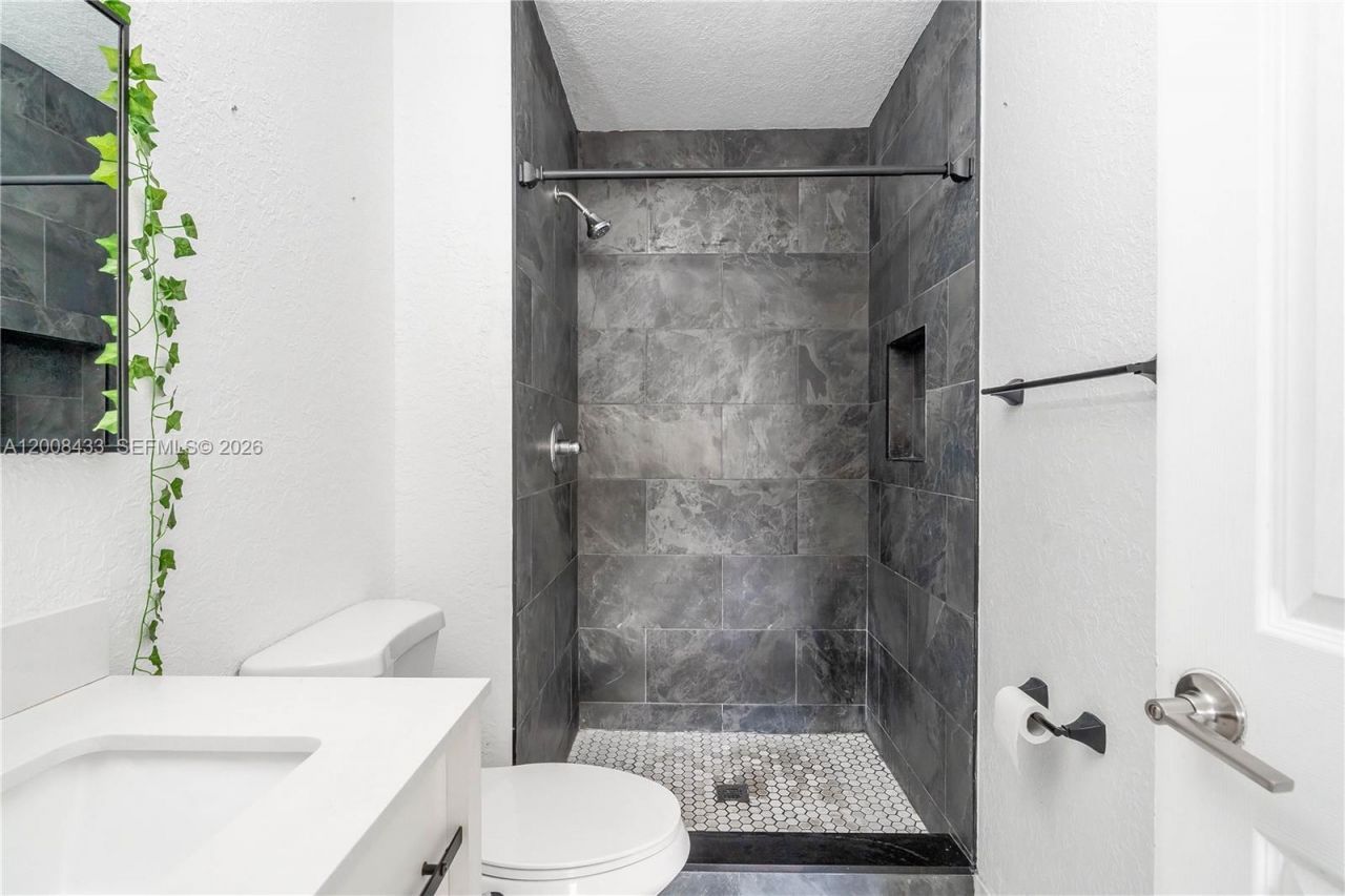 9804 NW 37th St , Unit 3E, Sunrise, FL 33351 Photo