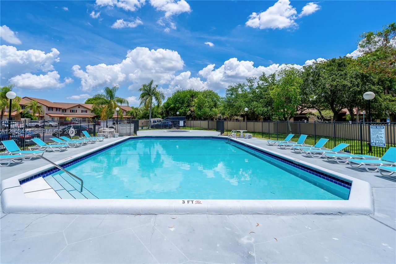 9804 NW 37th St , Unit 3E, Sunrise, FL 33351 Photo