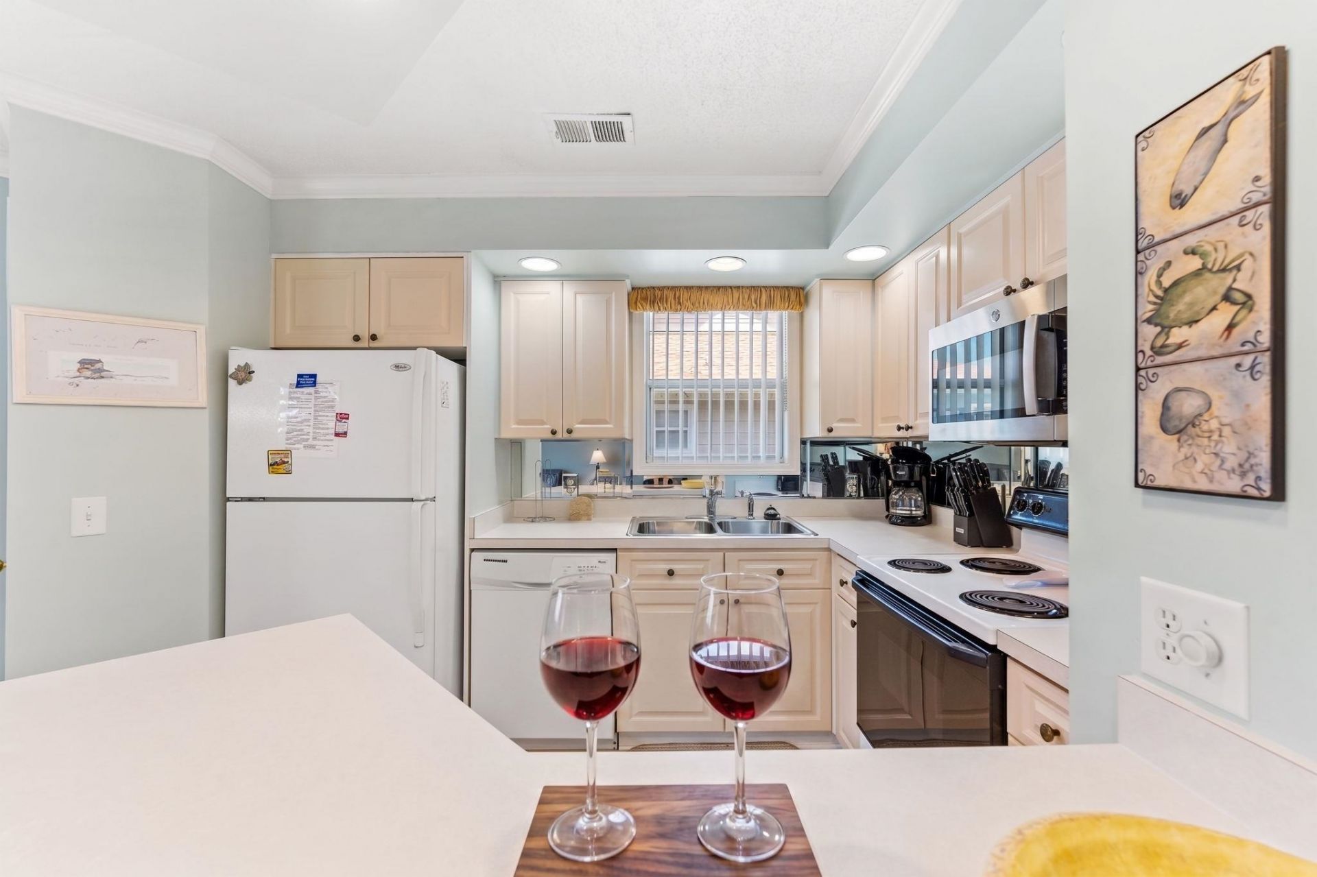 300 Shorehaven Dr. Photo 11