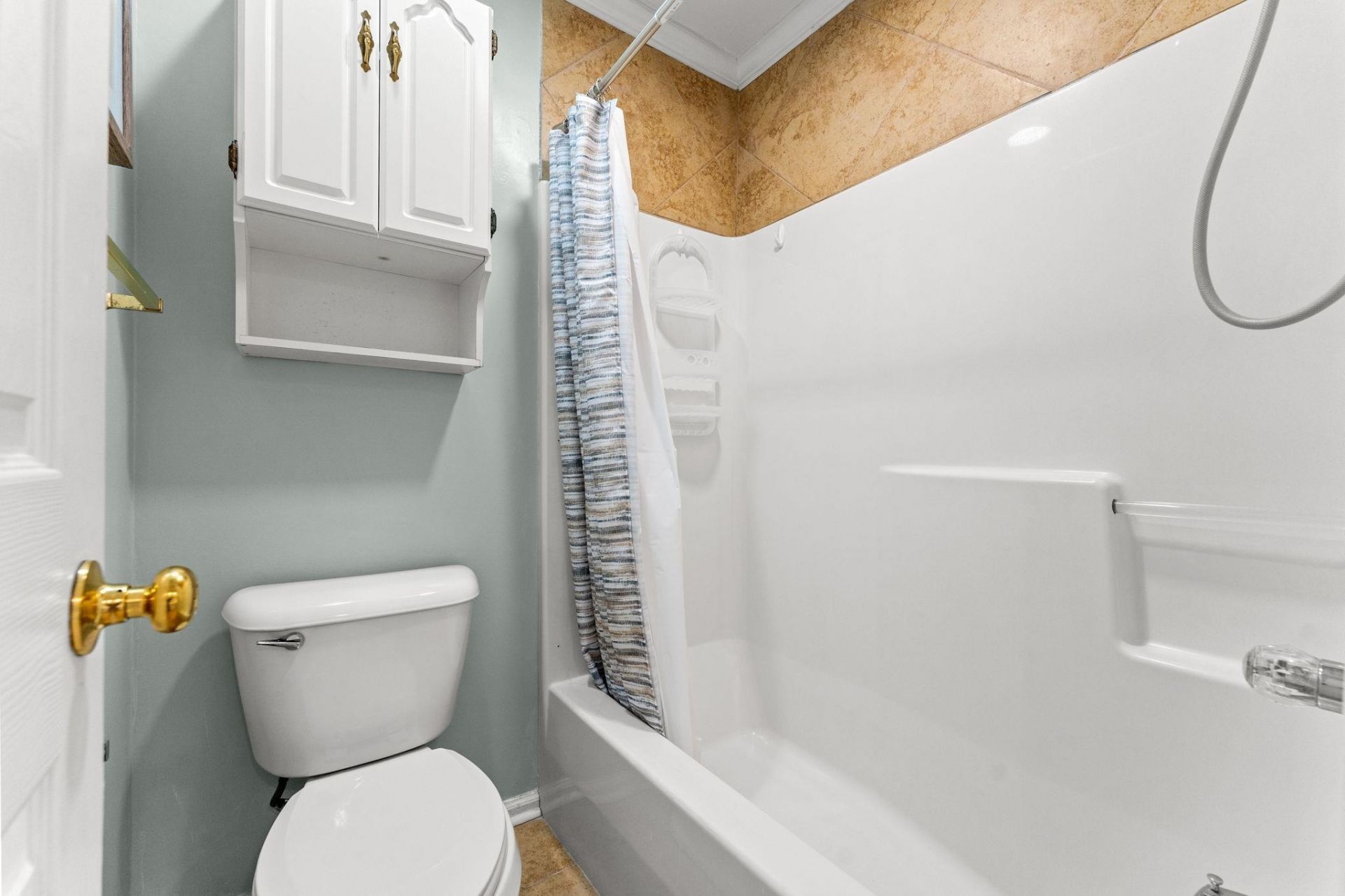 300 Shorehaven Dr. Photo 15