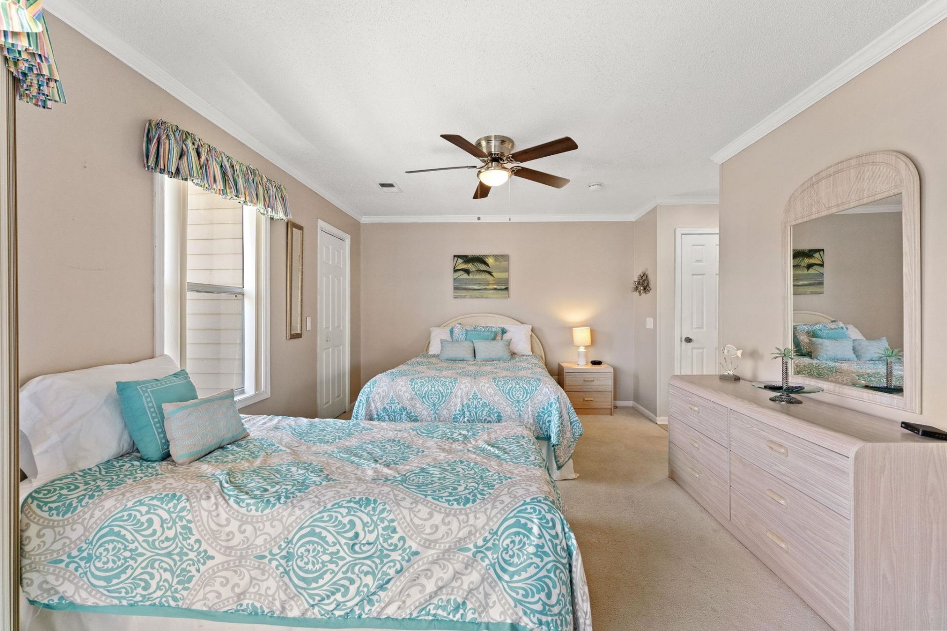 300 Shorehaven Dr. Photo 17