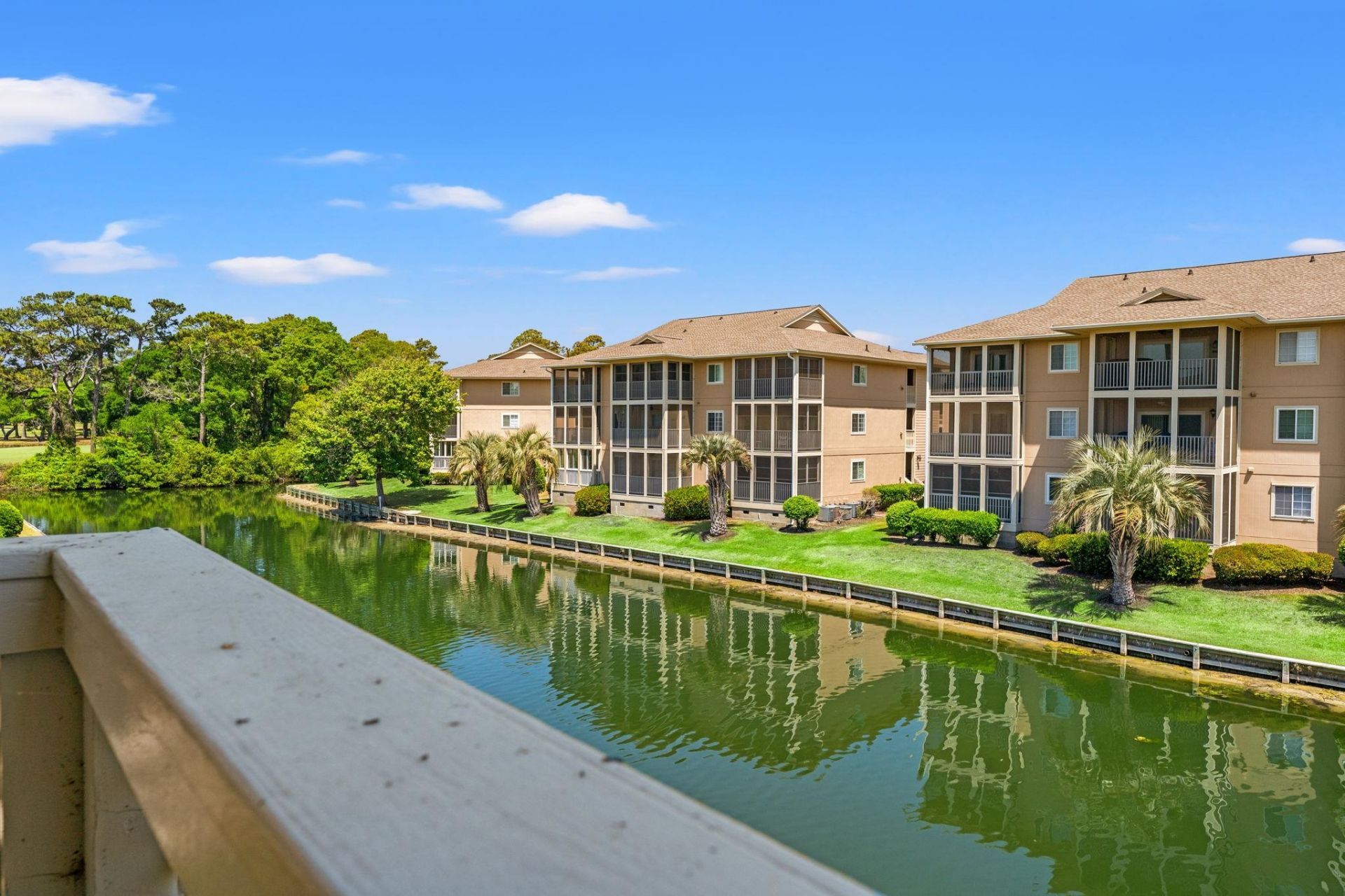 300 Shorehaven Dr. Photo 23