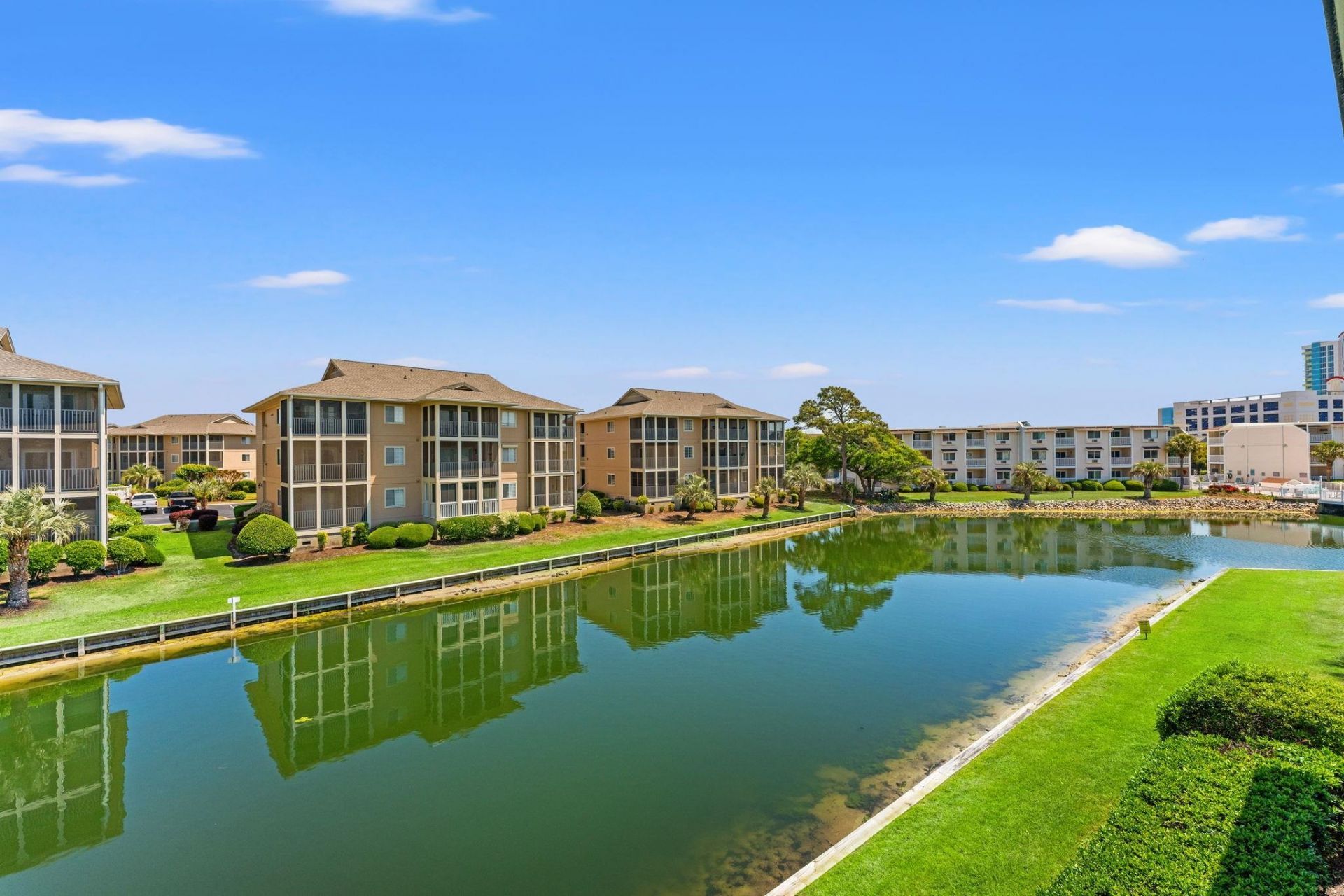 300 Shorehaven Dr. Photo 27