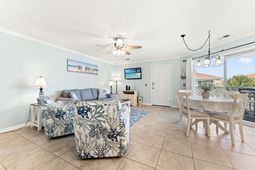 300 Shorehaven Dr. photo 4