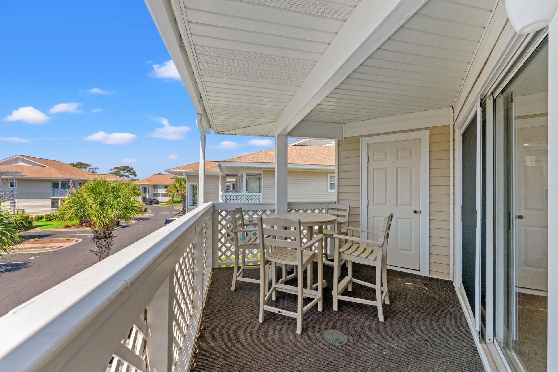 300 Shorehaven Dr. Photo 7