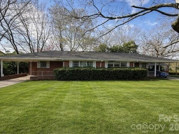 911 Hickory Grove Road , Gastonia, NC 28056