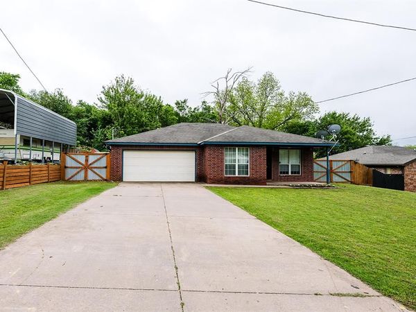 410 W Van Buren Street, Purcell, OK 73080