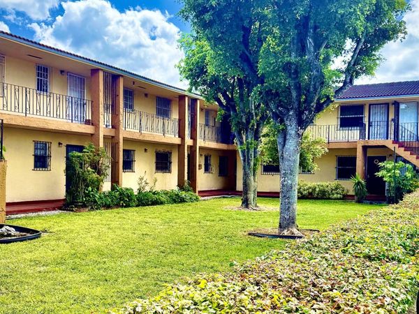 4050 NW 135th Street, Unit 22-1, Opa-Locka, FL 33054