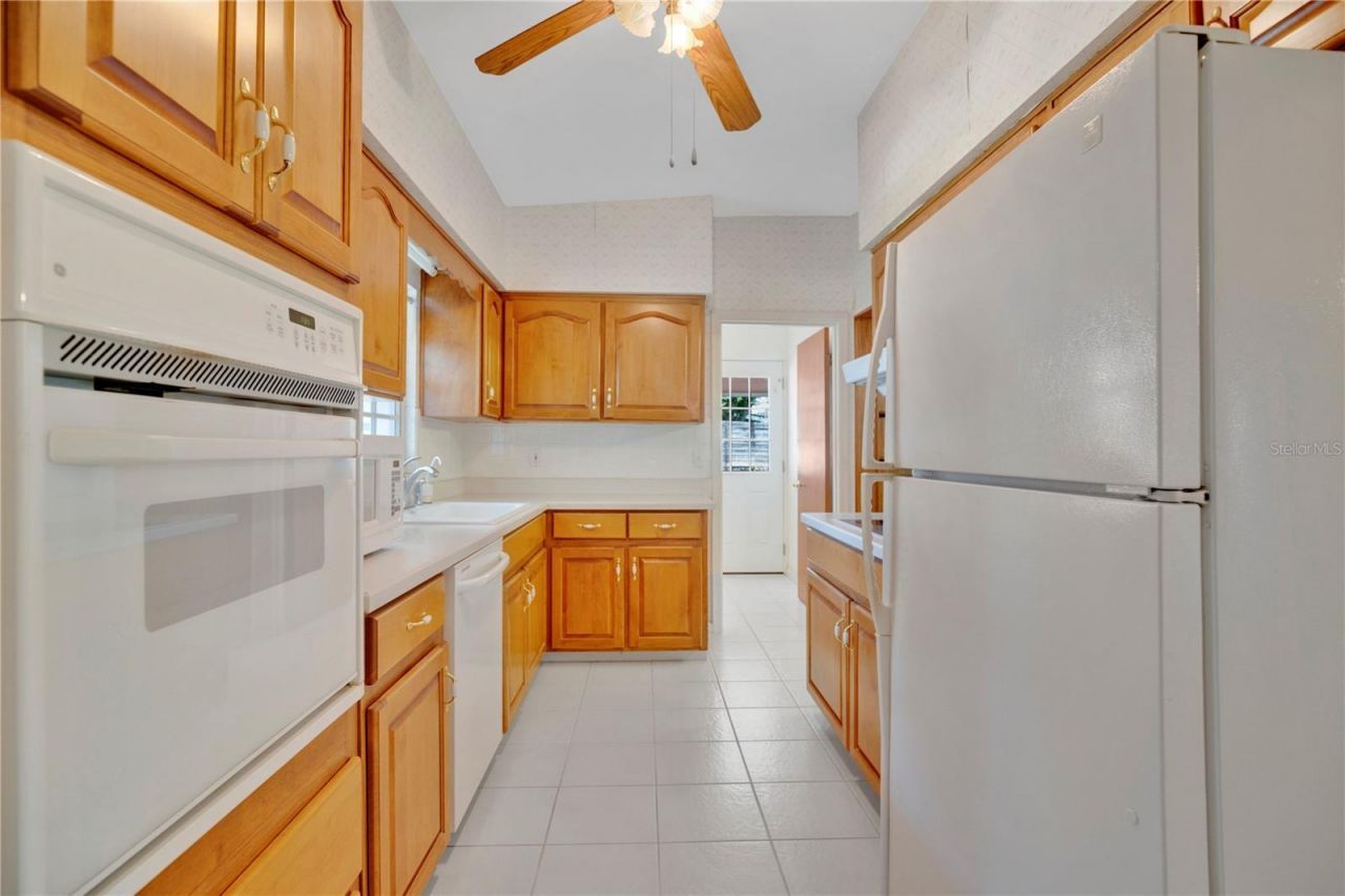 4511 Leslyn Court, Orlando, FL 32806 Photo