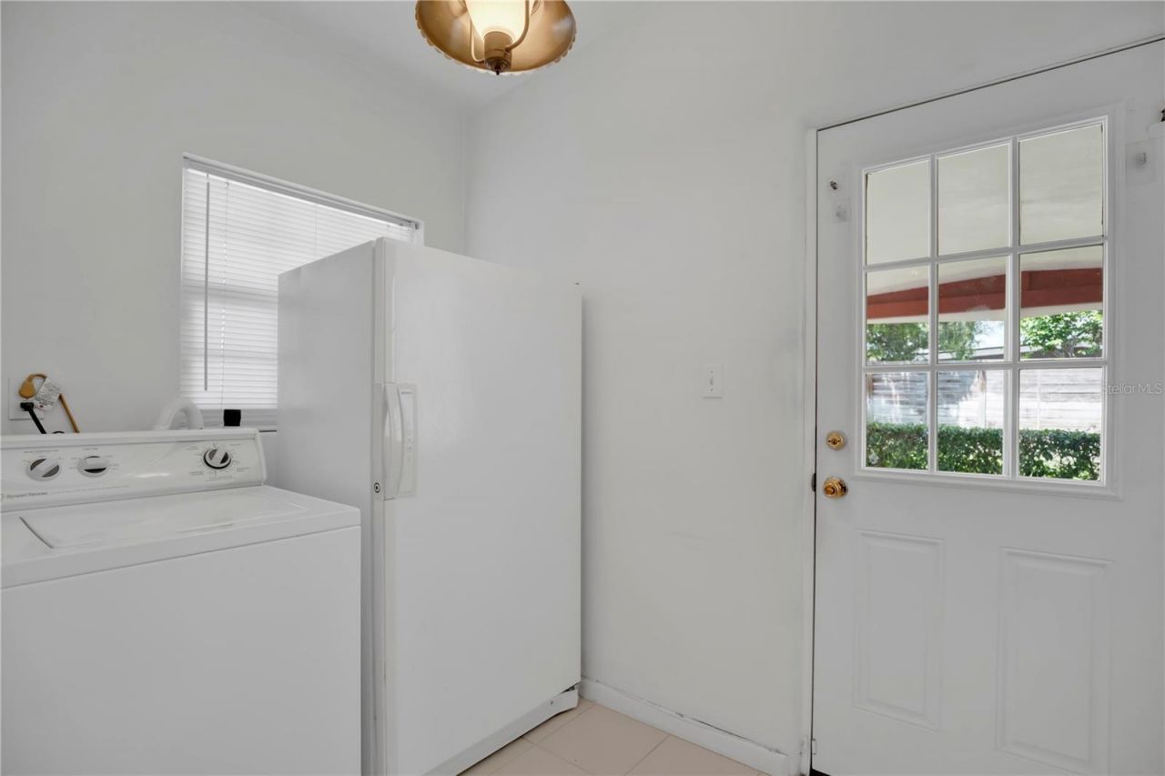 4511 Leslyn Court, Orlando, FL 32806 Photo