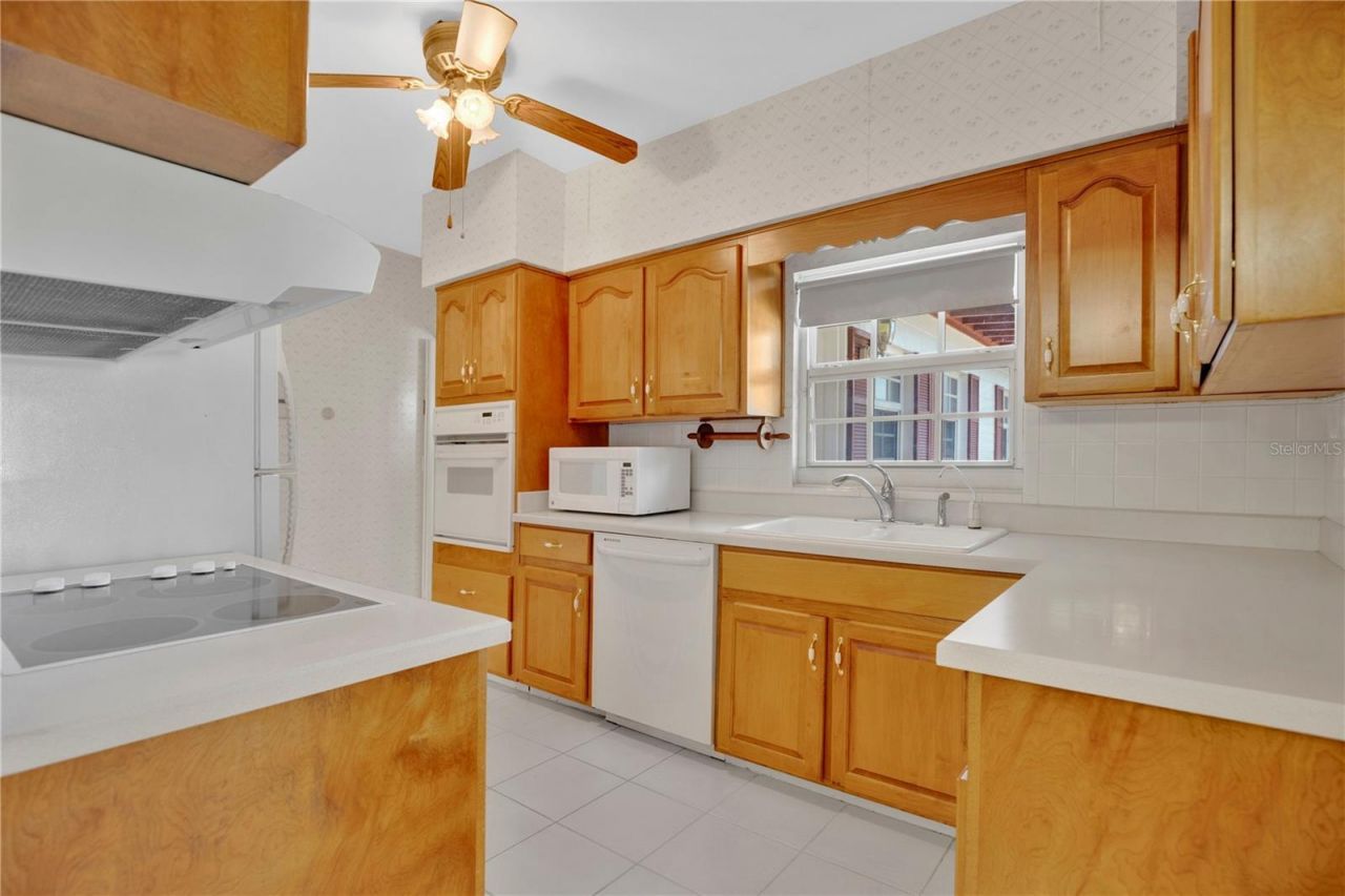 4511 Leslyn Court, Orlando, FL 32806 Photo