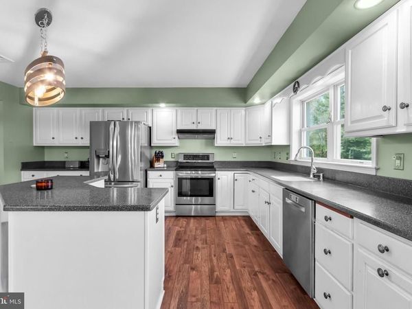 4263 PARK AVENUE, SLATINGTON, PA 18080