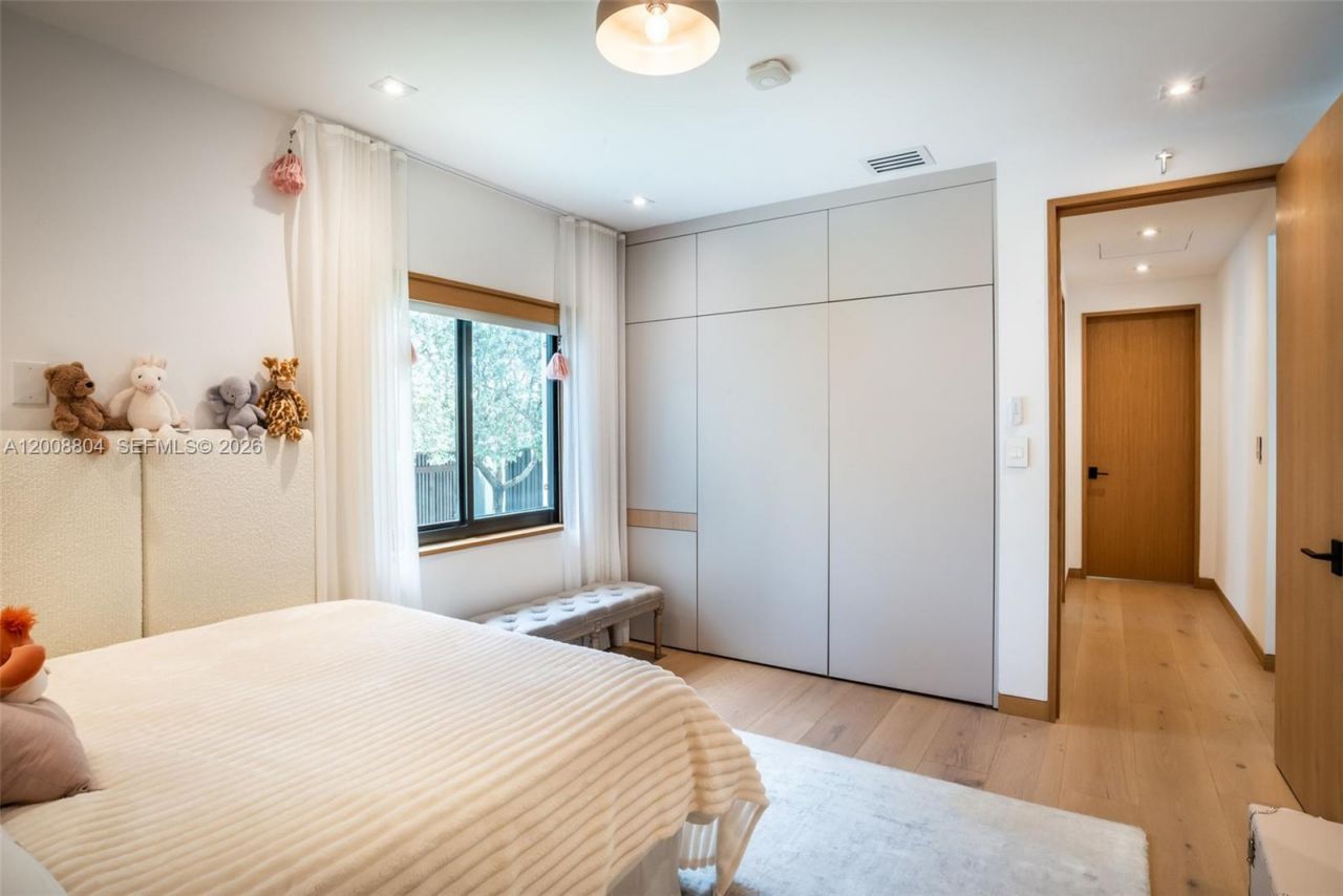 115 SW 23rd Rd , Miami, FL 33129 Photo