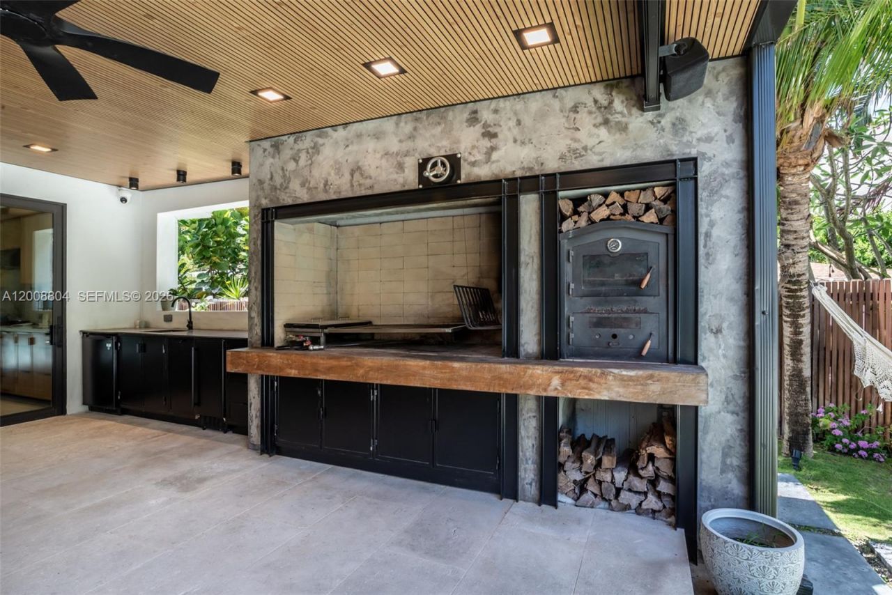 115 SW 23rd Rd , Miami, FL 33129 Photo