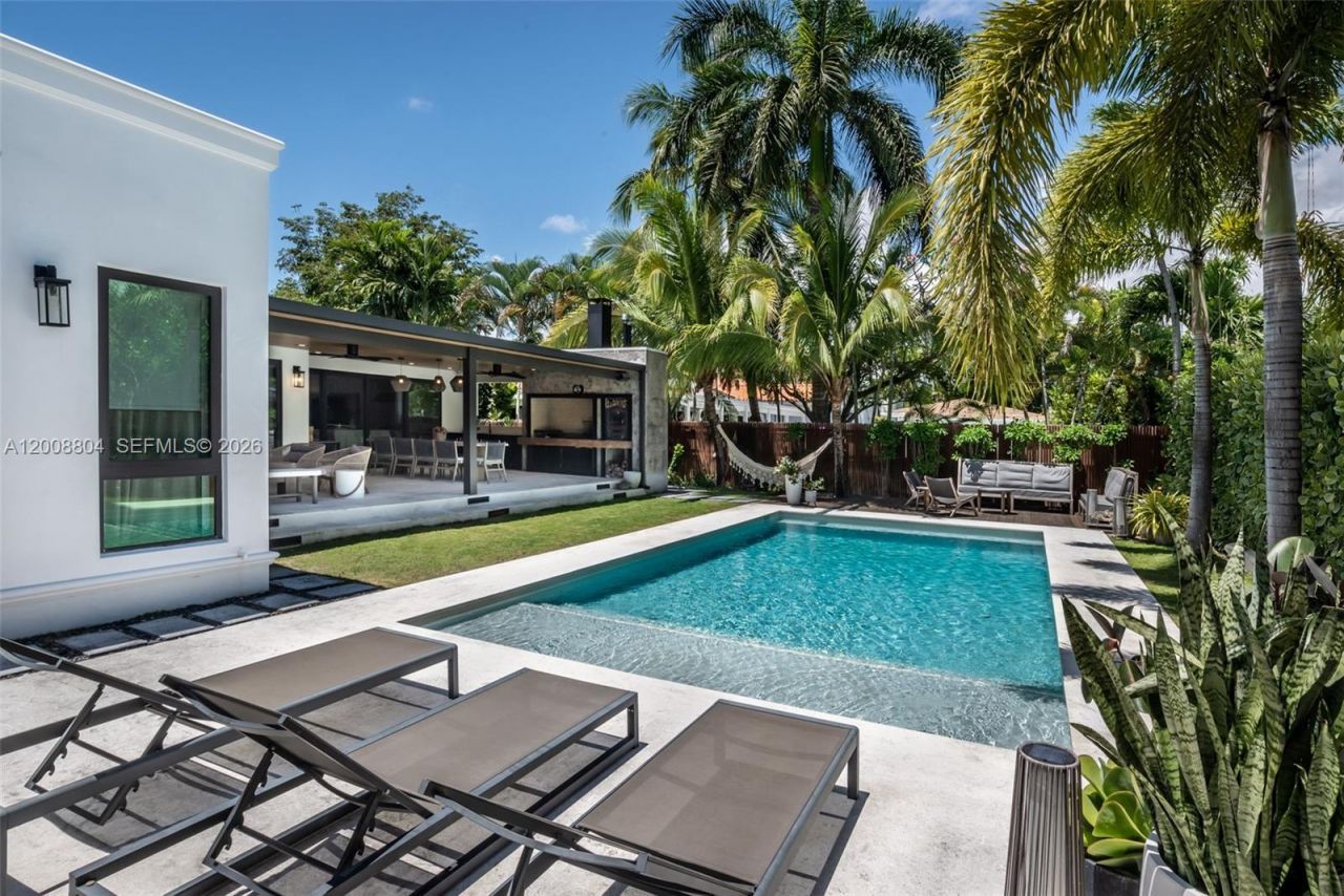 115 SW 23rd Rd , Miami, FL 33129 Photo