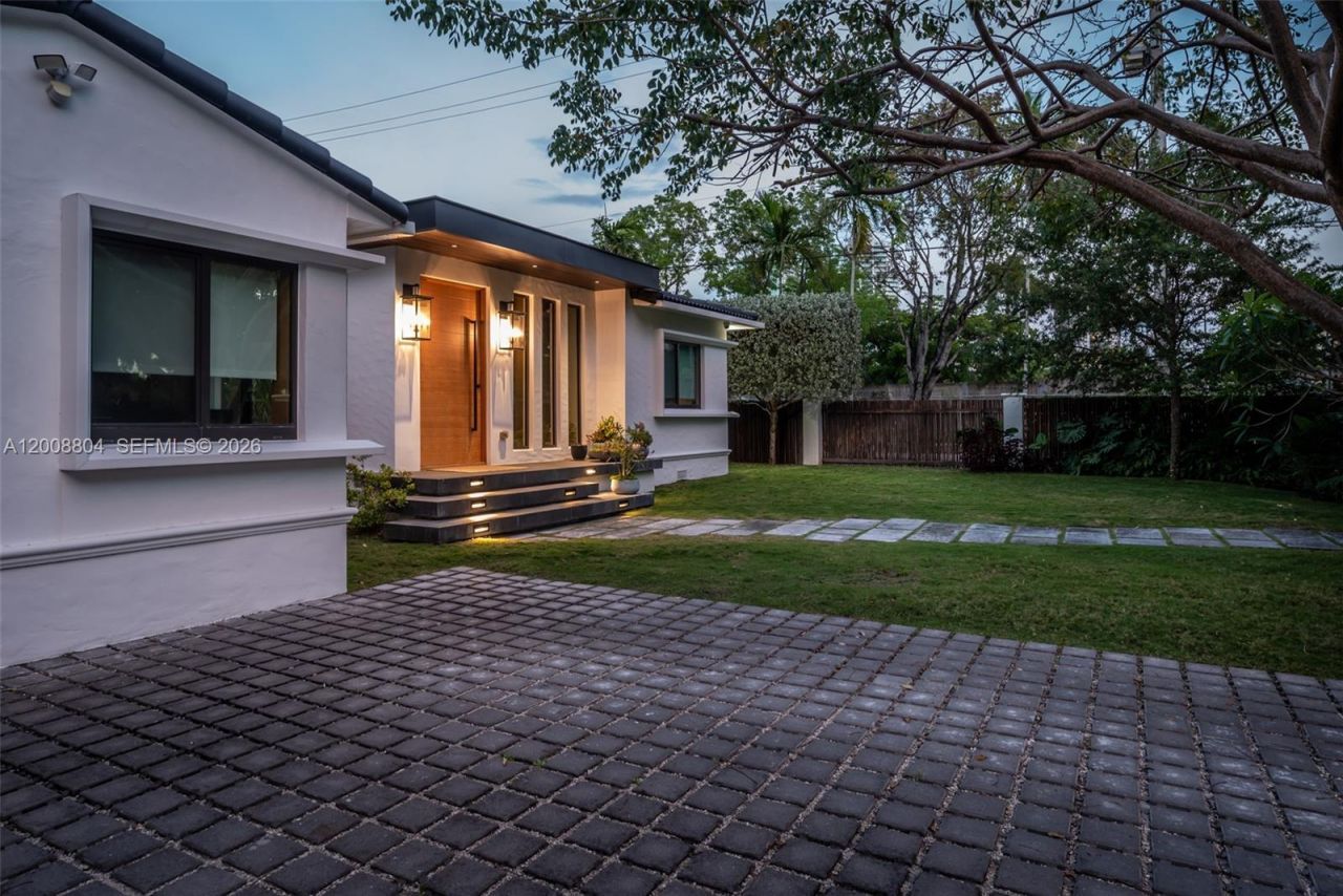 115 SW 23rd Rd , Miami, FL 33129 Photo