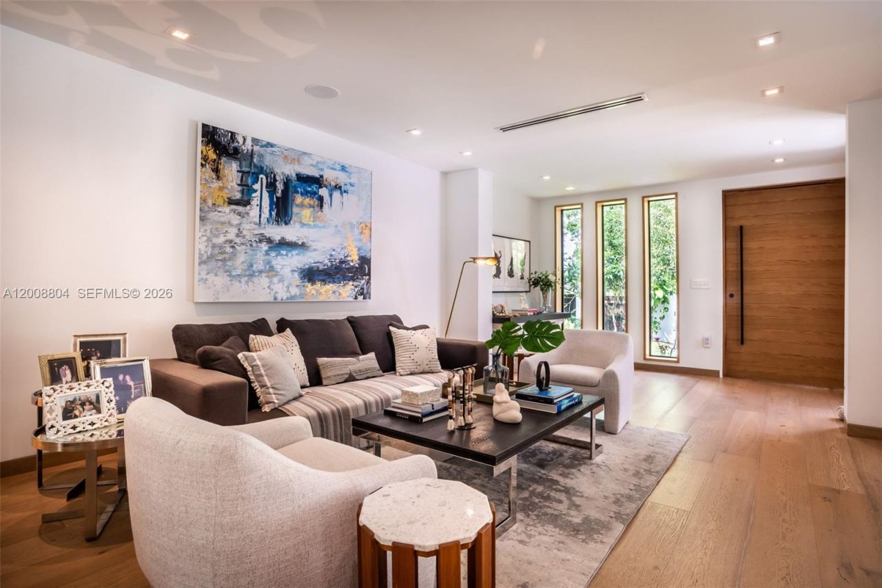 115 SW 23rd Rd , Miami, FL 33129 Photo