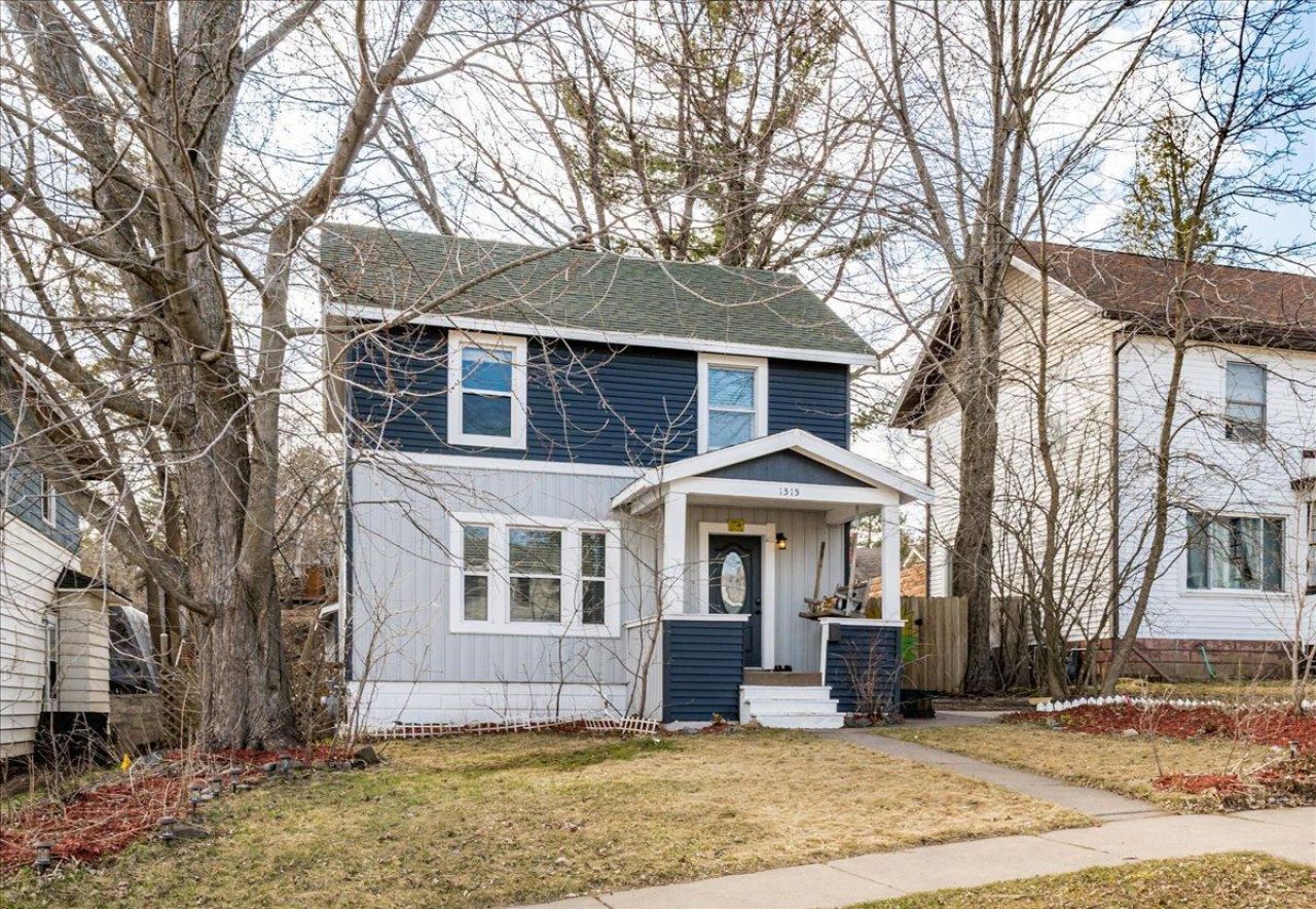 1515 N 9th Avenue E, Duluth, MN 55805 Main Photo