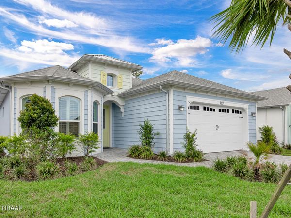 703 Coral Reef Way, Daytona Beach, FL 32124