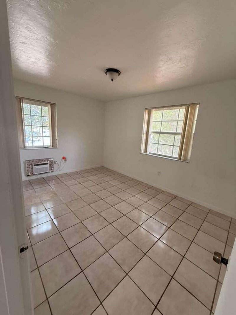 605 84th Street, Miami Beach, FL 33141 Photo