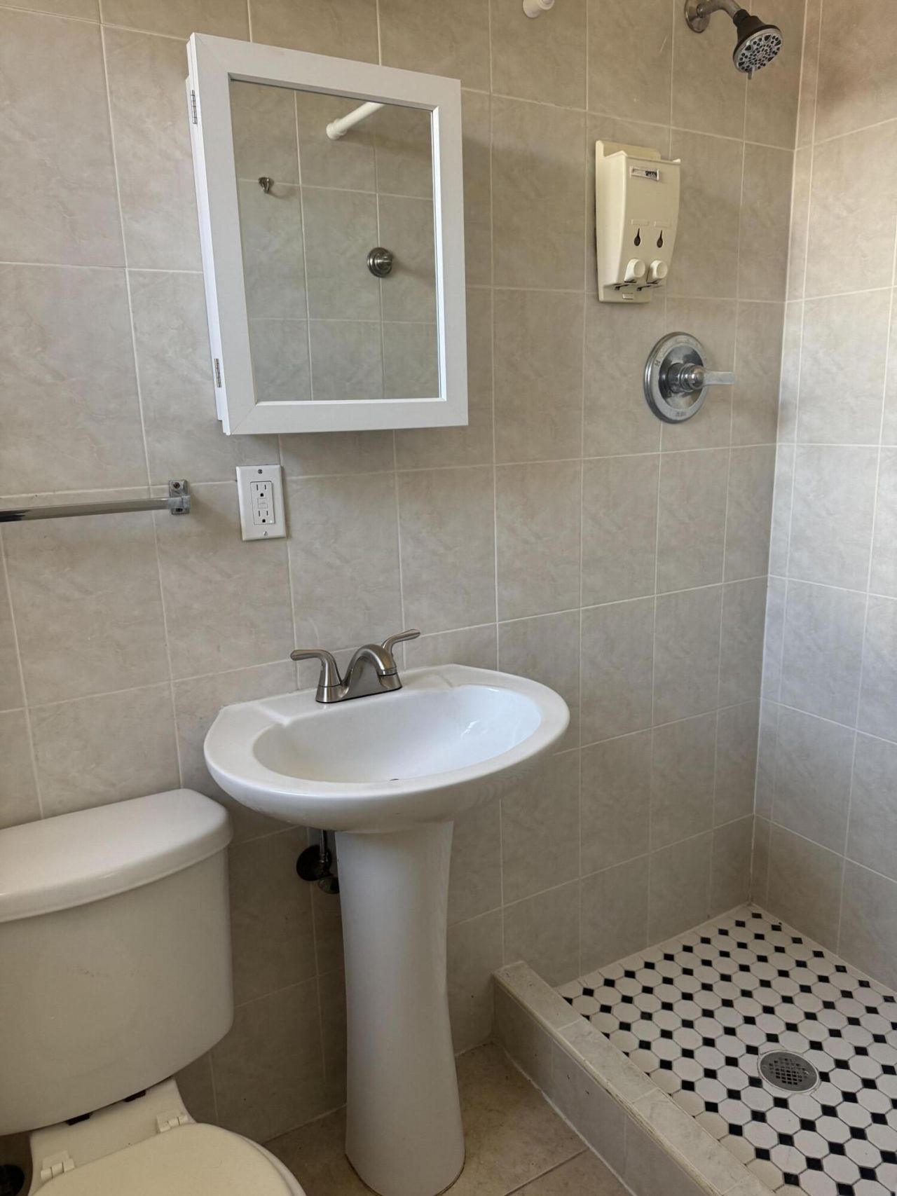 605 84th Street, Miami Beach, FL 33141 Photo