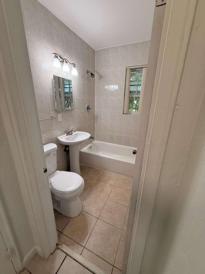 605 84th Street, Miami Beach, FL 33141 Photo