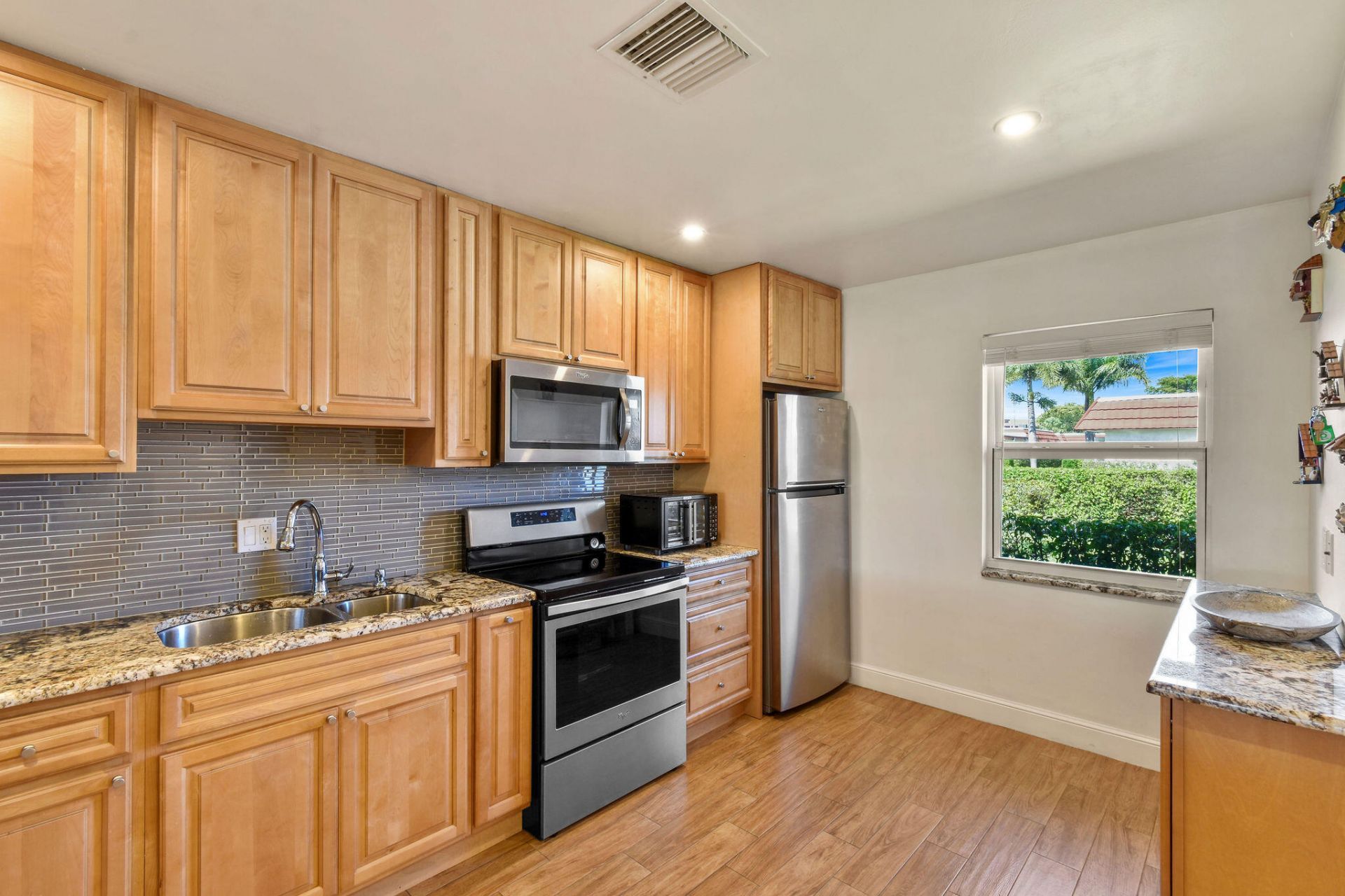 5800 Fernley Dr W, Unit 64, West Palm Beach, FL 33415 Photo