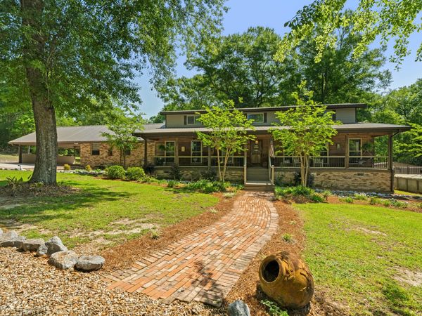 2262 MS-589, Hattiesburg, MS 39402