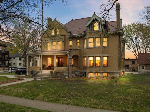 341 Dayton Avenue, Saint Paul, MN 55102
