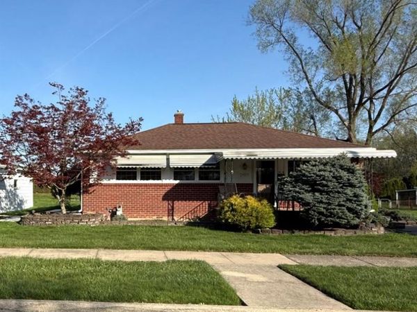 29855 Tamarack Court, Flat Rock, MI 48134
