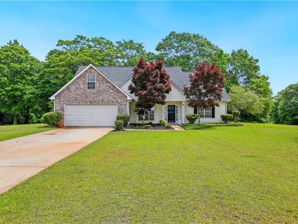 1300 Sunflower Court, Locust Grove, GA 30248