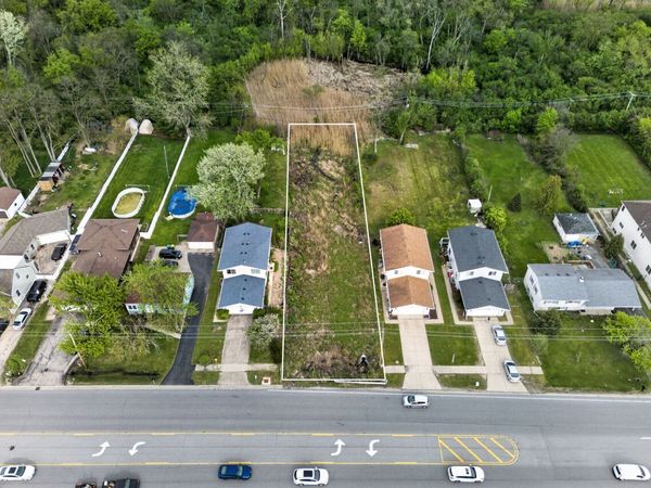 635 N Columbine Avenue , Lombard, IL 60148