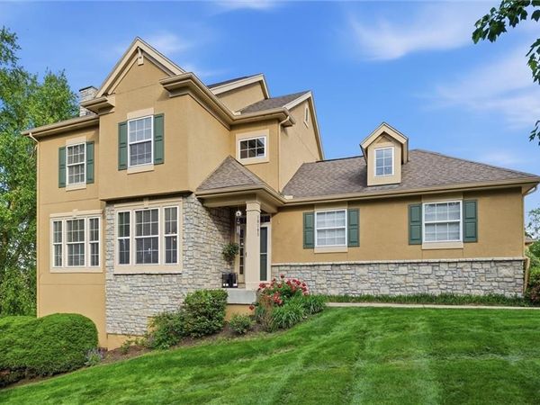 16165 Linden Street, Overland Park, KS 66085