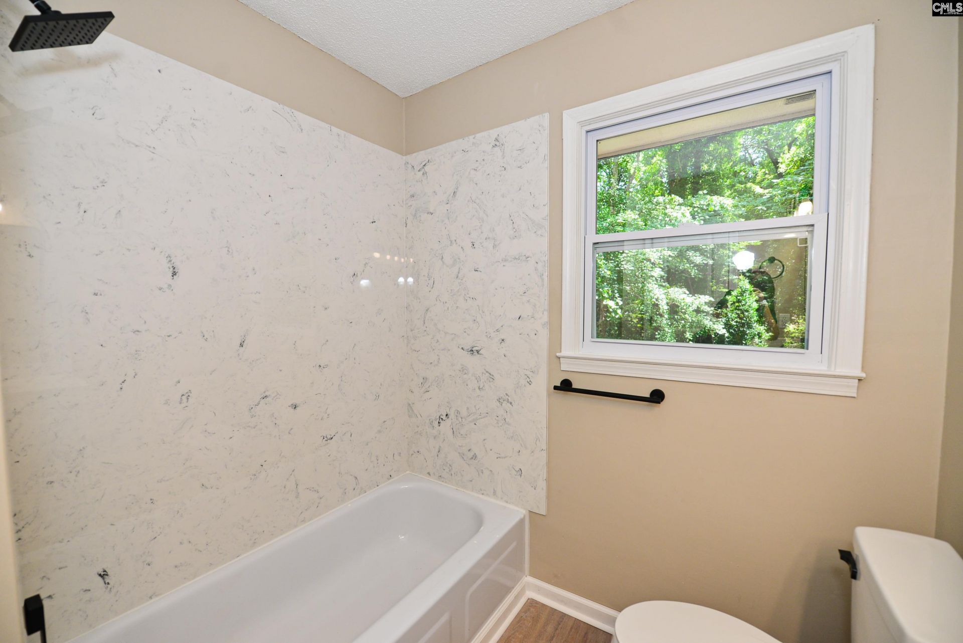 4 Valleybrook Court Photo 17