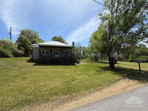 330 Caperton Lane, Athens, WV 24712