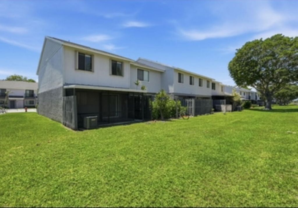4901 Pier Drive, Greenacres, FL 33463 Photo