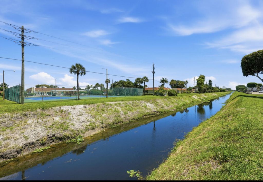 4901 Pier Drive, Greenacres, FL 33463 Photo