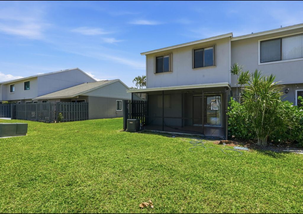 4901 Pier Drive, Greenacres, FL 33463 Photo